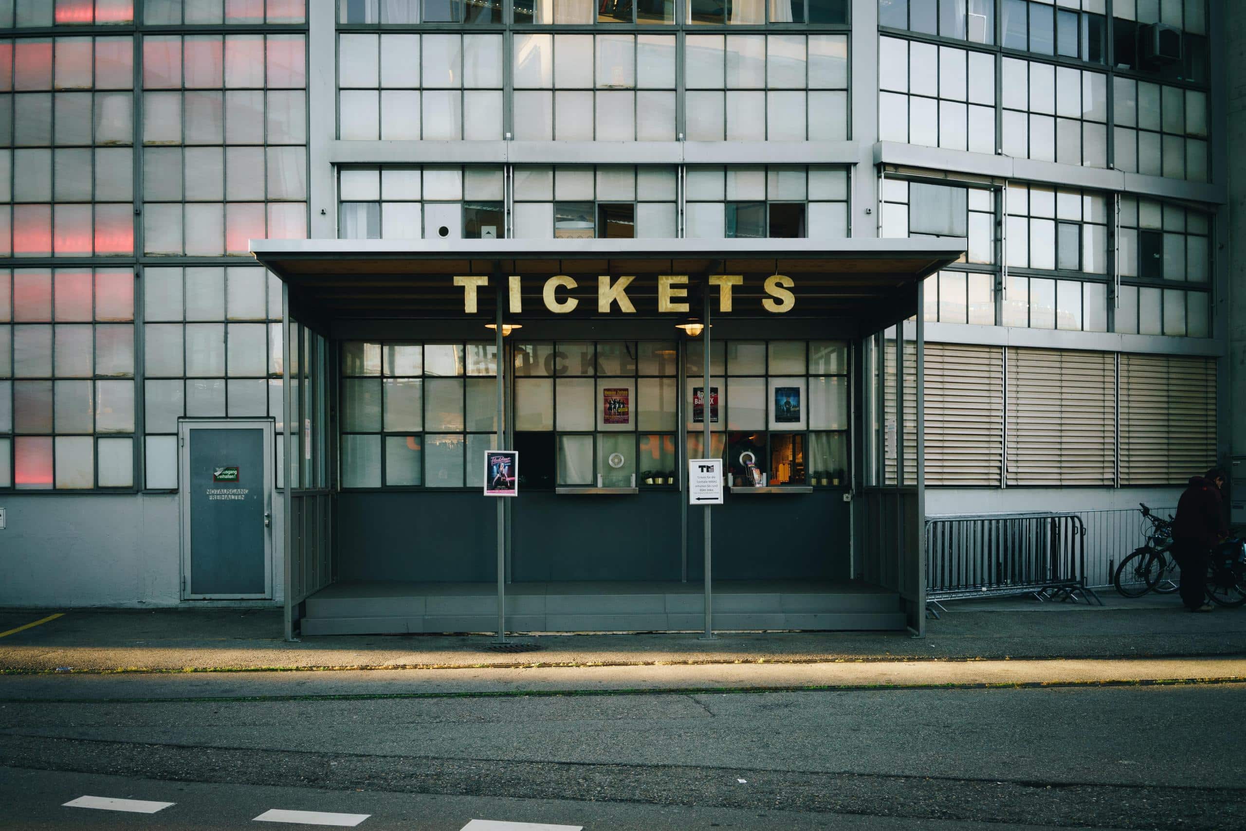 The 4 Must-Have Features of an Automated Ticketing System for Customer Support